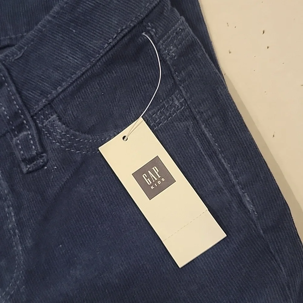 NWT - GAP KIDS DARK BLUE CORDUROY JEANS (sz 7 slim)‎